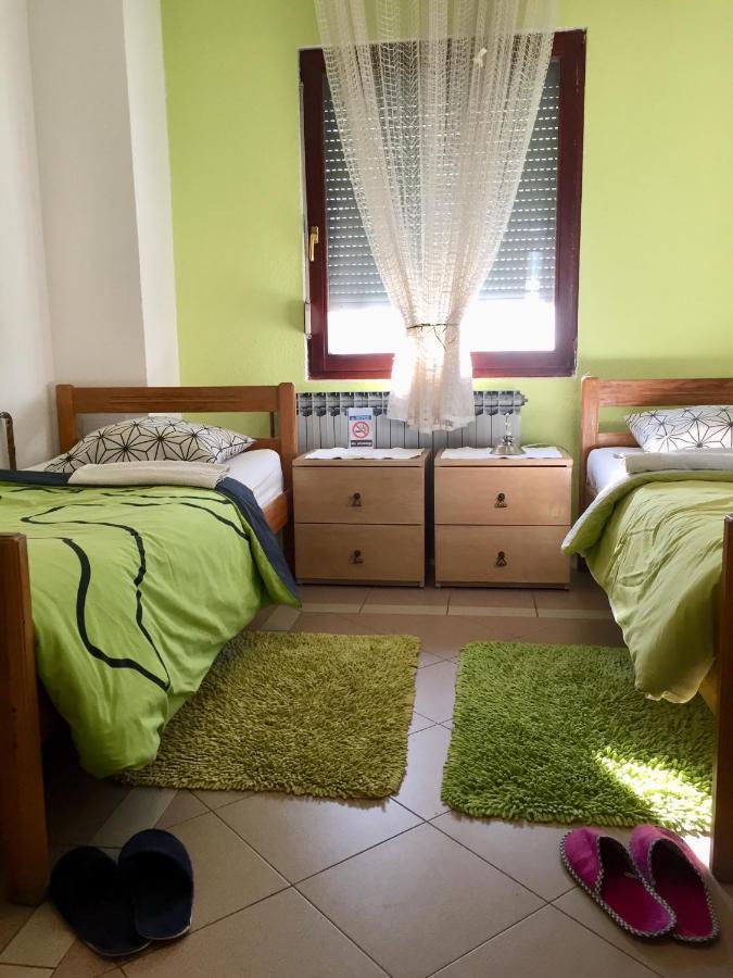 Hostel Lega House 오시예크 외부 사진