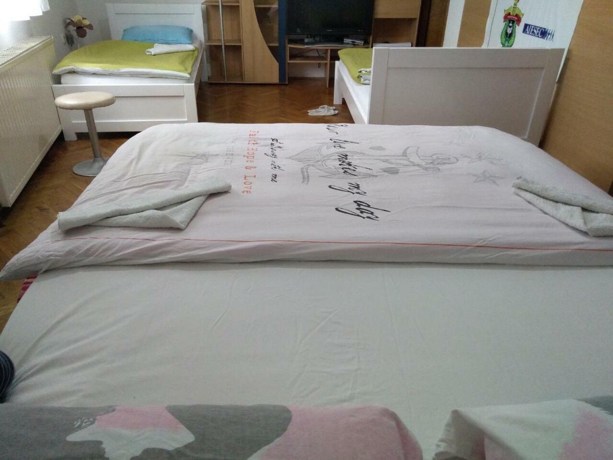 Hostel Lega House 오시예크 외부 사진