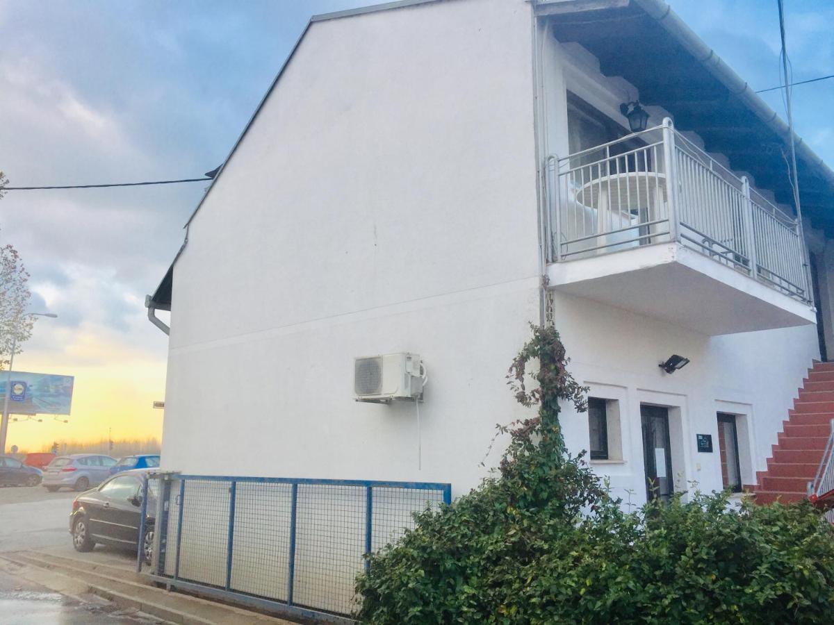 Hostel Lega House 오시예크 외부 사진