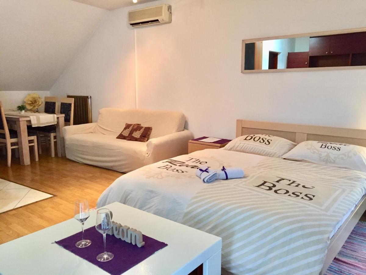 Hostel Lega House 오시예크 외부 사진